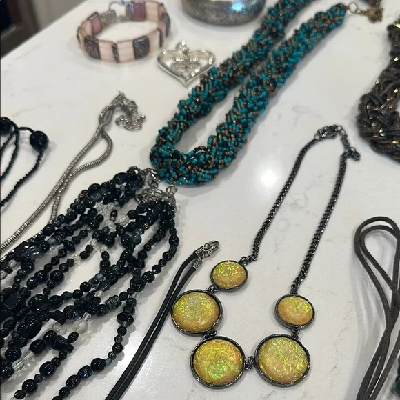 Bundle of Fashion Jewelry 25 pieces - Picture 9 of 16